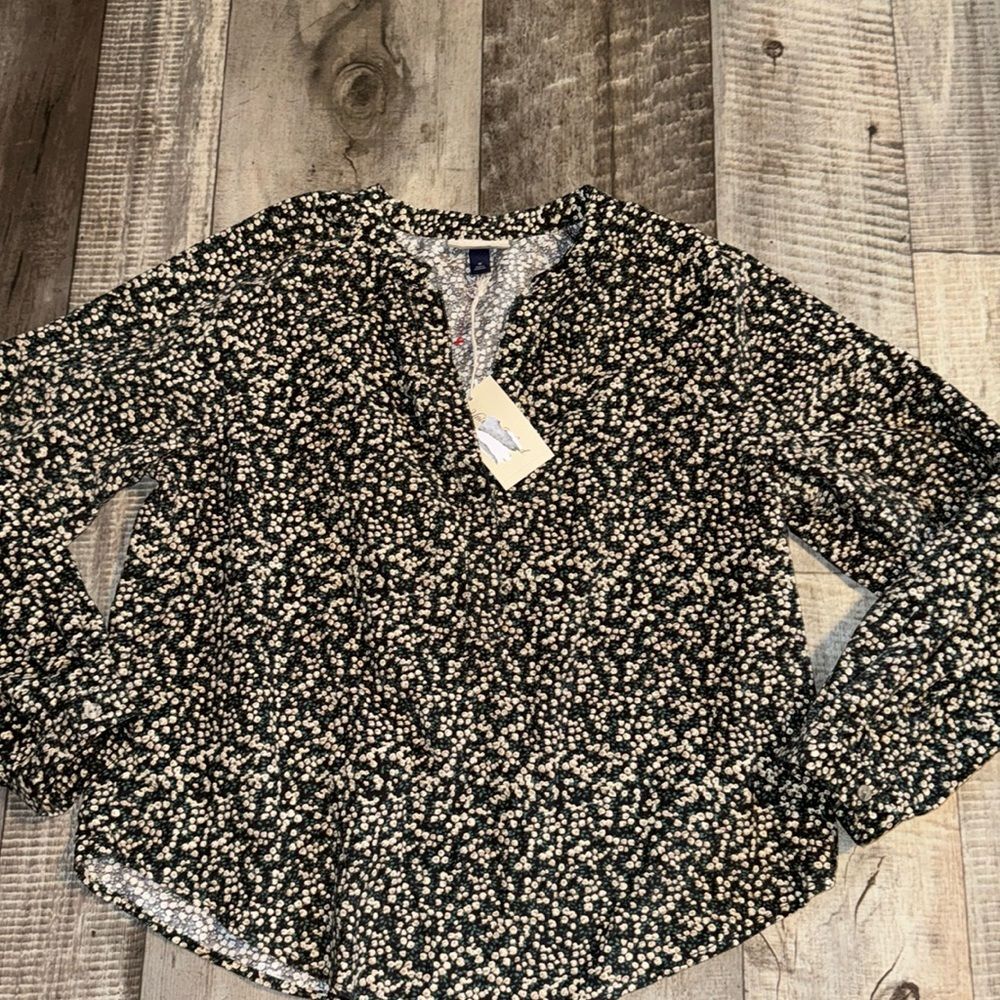 NWT Top-‎ size M